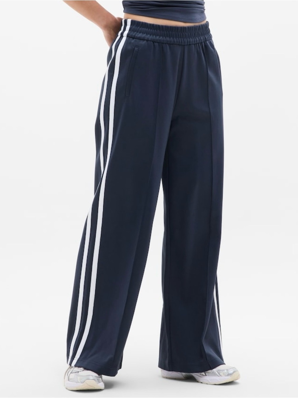 NWT-Athleta Eclipse/White Tempo Wide Leg Track Pant, Small Petite